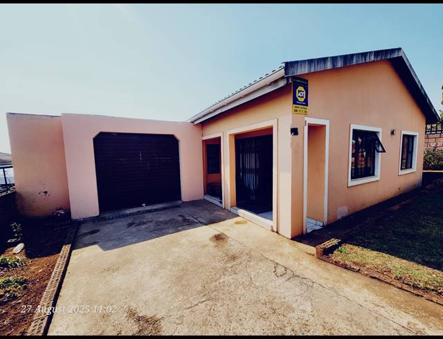 3 BEDROOM HOUSE FOR SALE IN HOWICK WEST